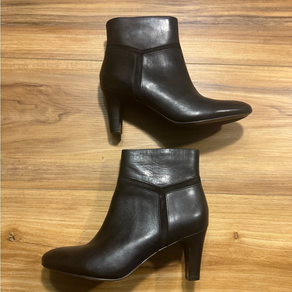 Lauren Ralph Lauren Black Leather Ankle Booties with Side Zip - Picture 6 of 13